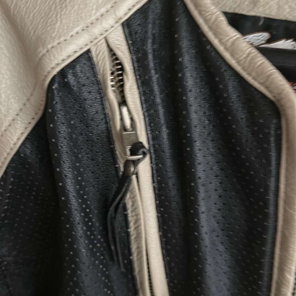 Harley-Davidson Black and Cream Leather Jacket with Textured Design